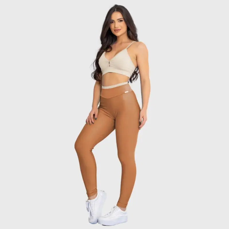 Conjunto Fitness Glow Caramelo com Top Bege - Legging Zero Transparência Slim