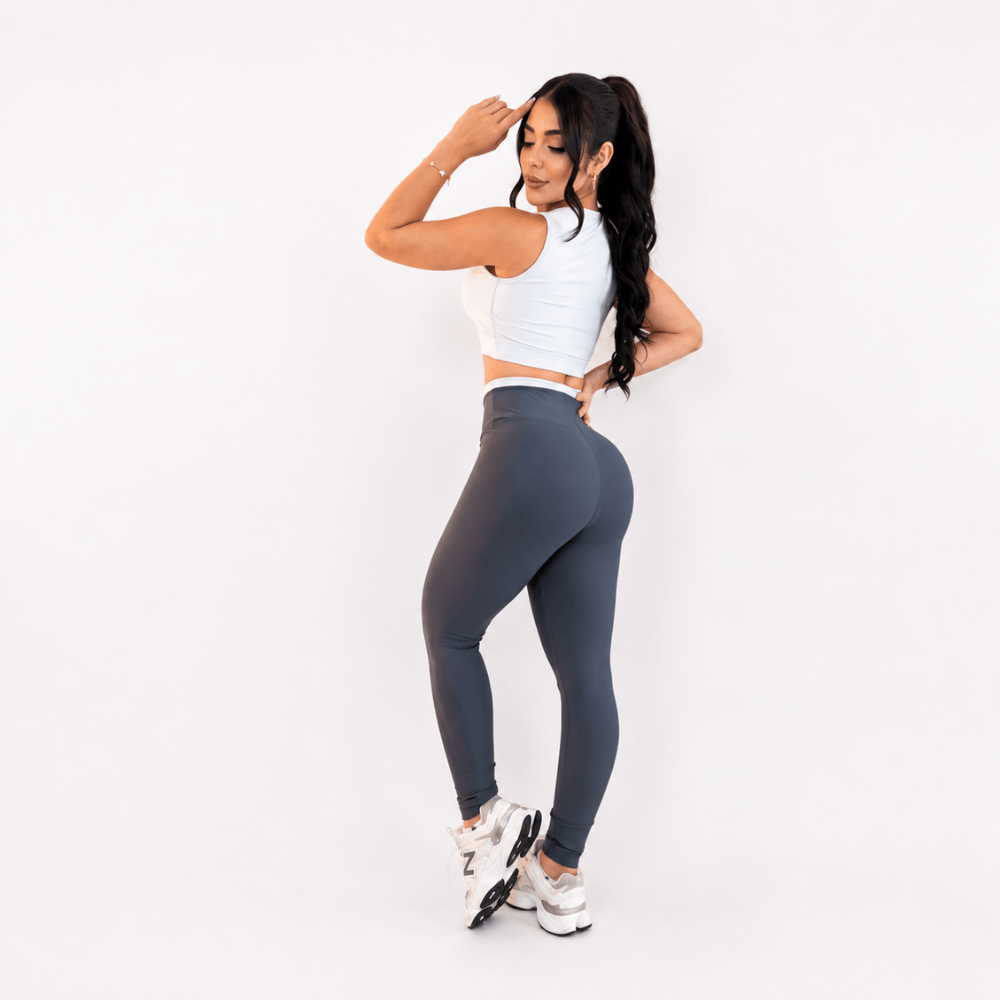 Conjunto Fitness Feminino Cinza e Branco Top e Legging Cintura Alta Premium