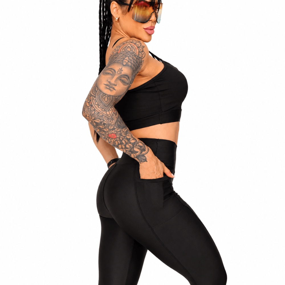 Conjunto Fitness Feminino Preto Top Strappy e Legging com Bolso Premium
